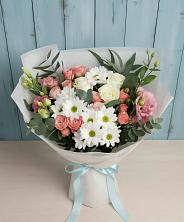 Букет цветов из:  Розы, Лизиантусы и Хризантемы в Тээли