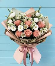 Букет цветов из:  Розы, Альстромерии и Лизиантусы в Тээли