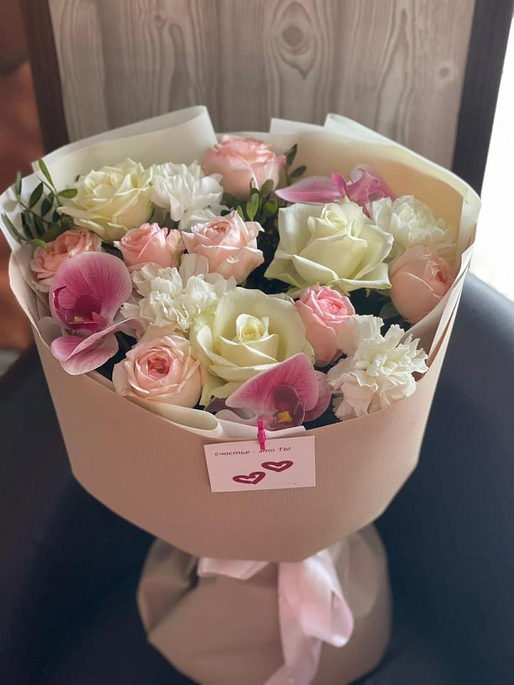 Букет цветов из: Орхидеи, Розы и Гвоздики в Тээли