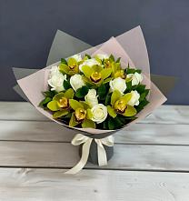 Букет цветов из:  Орхидеи и Розы в Тээли