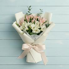 Букет цветов из:  Альстромерии в Тээли