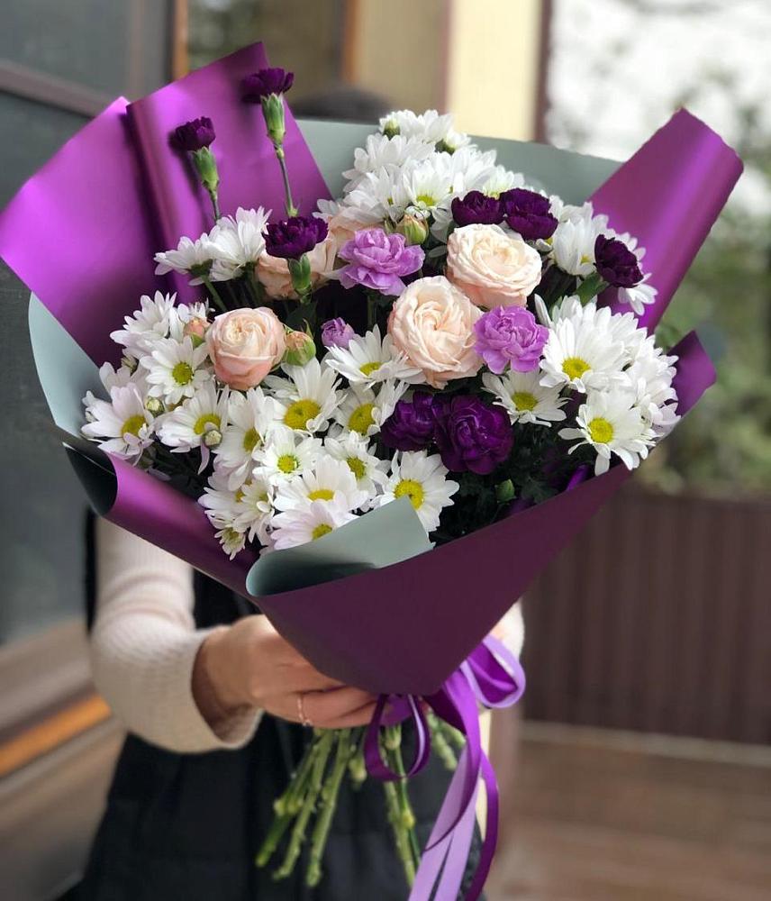 Букет цветов из: Хризантемы, Гвоздики и Розы в Тээли