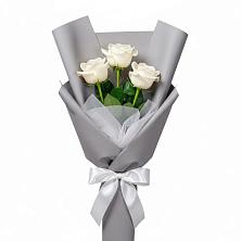 Букет 3 белые розы в Тээли