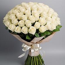 Букет 101 беля роза Белоснежка в Тээли