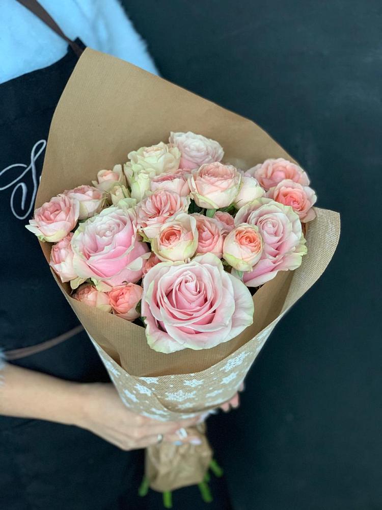 Букет цветов из: Хризантемы и Розы в Тээли