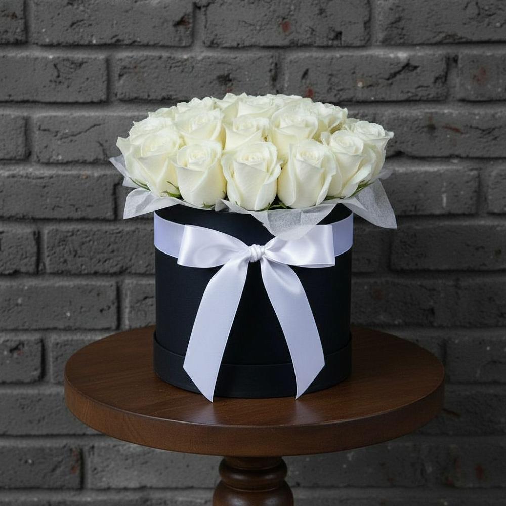 Цветочная композиция из Розы в шляпной коробке в Тээли