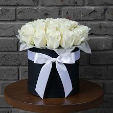 Цветочная композиция из Розы в шляпной коробке в Тээли