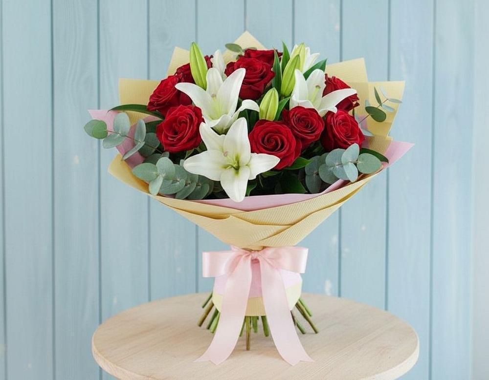 Букет цветов из: Лилии и Розы в Тээли